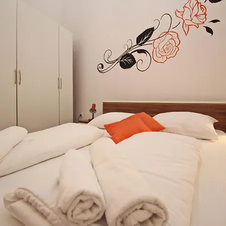 アパート With Parking Space Polje, Krk - 18669 シロ