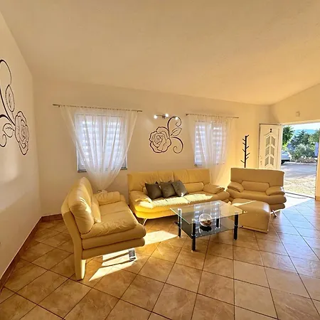 Apartmán With Parking Space Polje, Krk - 18669 Šilo
